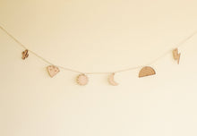 Load image into Gallery viewer, Natural Wooden Nursery Garland
