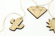 Load image into Gallery viewer, Natural Wooden Nursery Garland